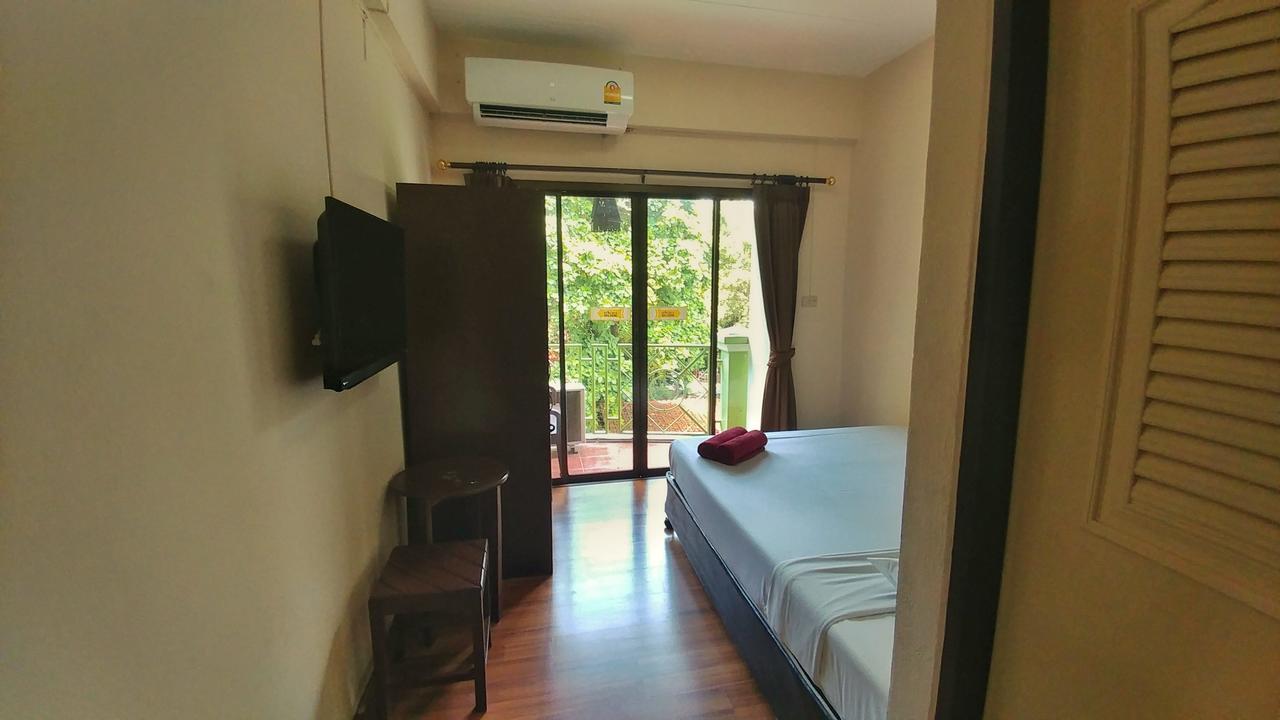 Four Sons Village Bangkok Exterior photo