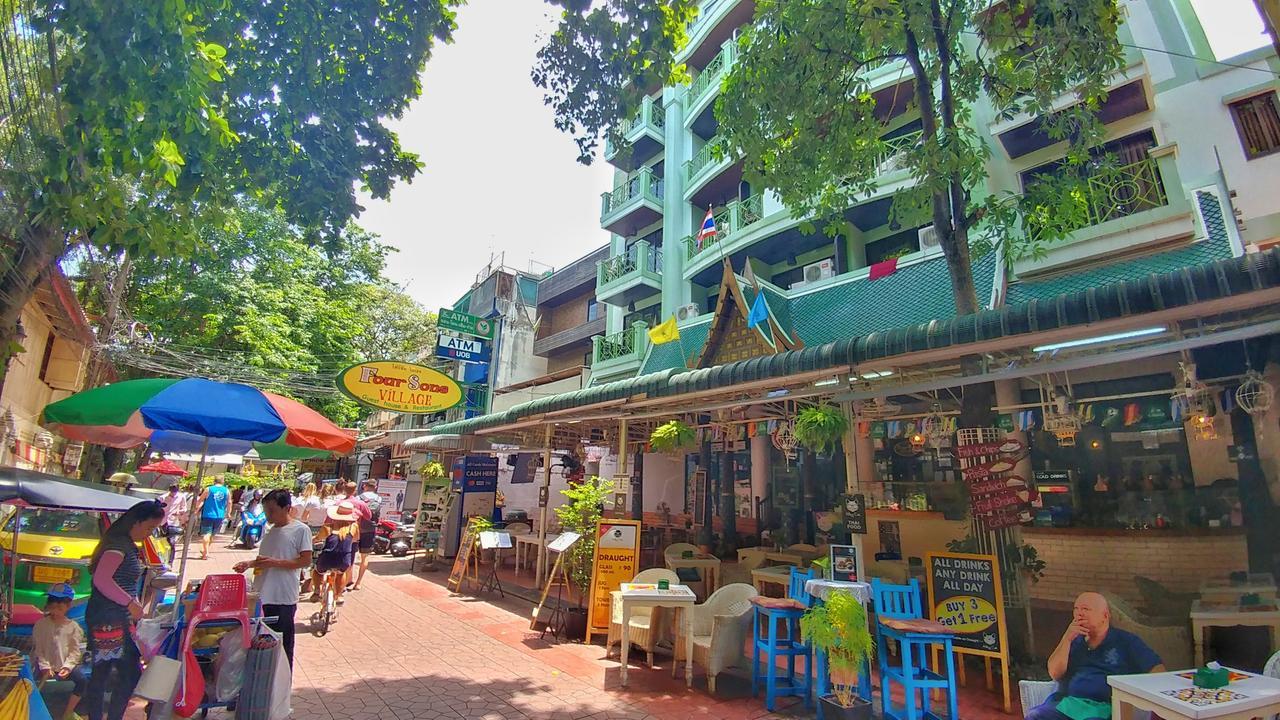 Four Sons Village Bangkok Exterior photo