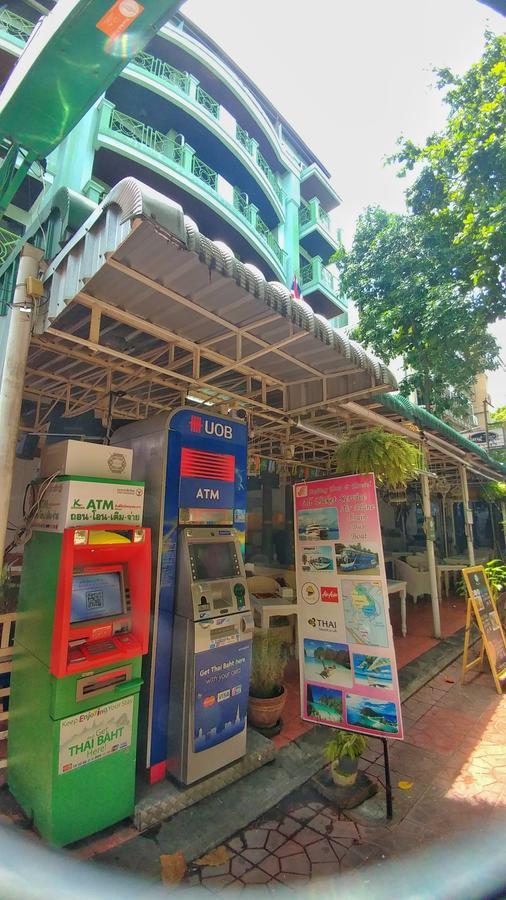 Four Sons Village Bangkok Exterior photo