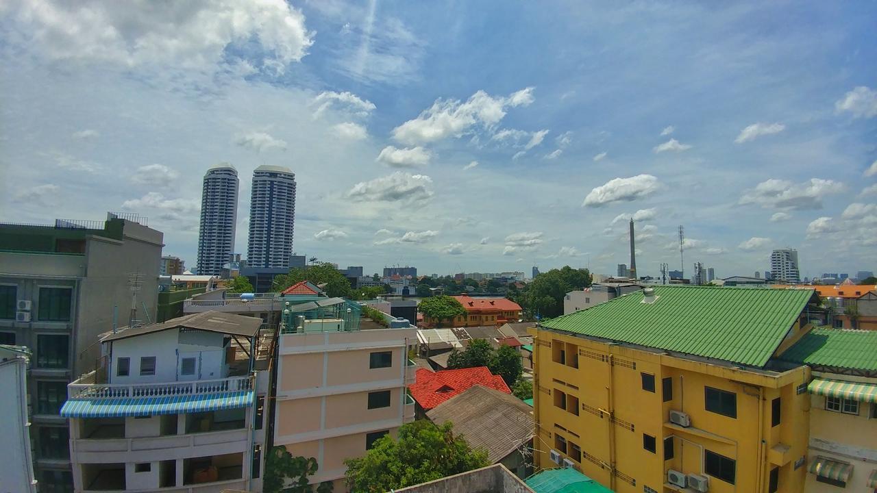 Four Sons Village Bangkok Exterior photo